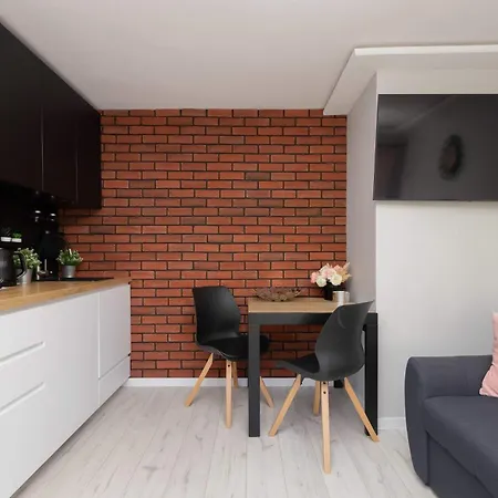 Sloneczne Jasne W Lebie By Renters アパート ウェバ